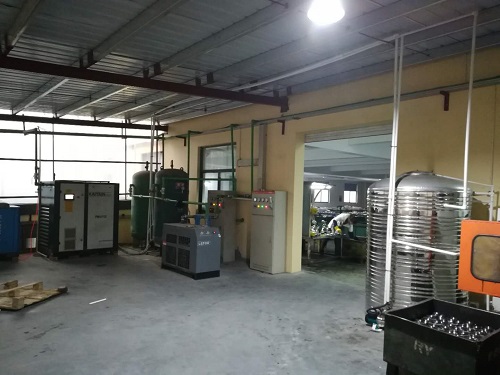 ����׃�l�Չ��C